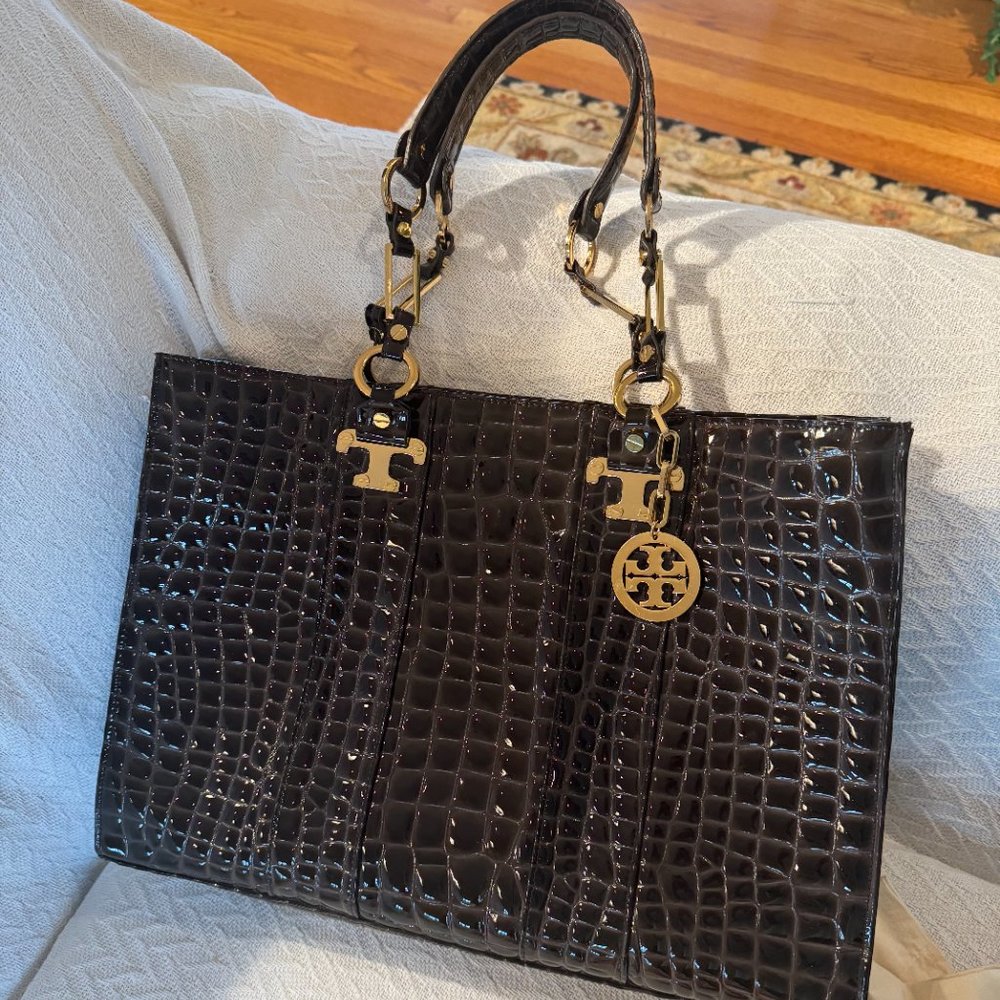 Tory Burch Tote/Hand Bag/Briefcase  with Gold Hardware